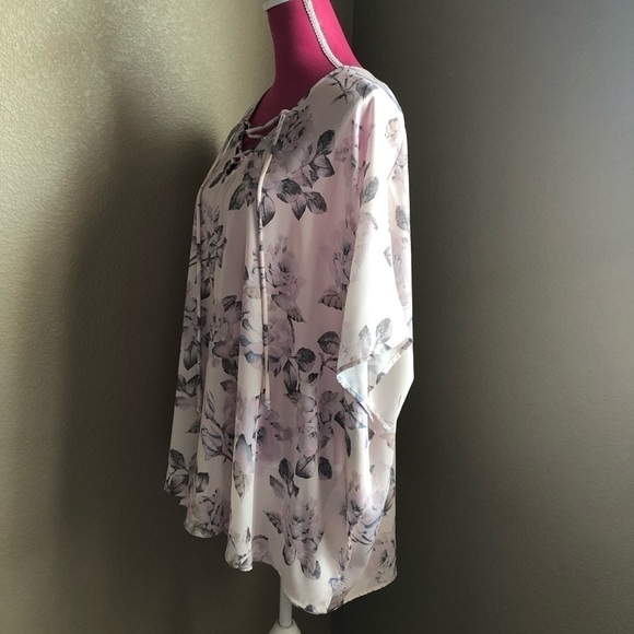 Show Me Your Mumu Peta Lace-Up Floral Tunic Top - Picture 4 of 6